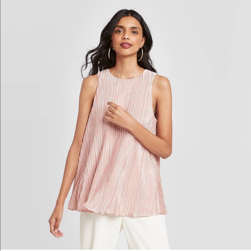 Crewneck Crinkle Shine Tank Top